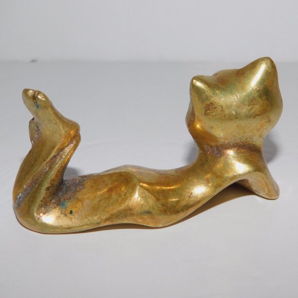 Vintage Laying Sexy 3" x 1.75" Solid brass Kitty Cat Figure Figurine - Picture 6 of 7